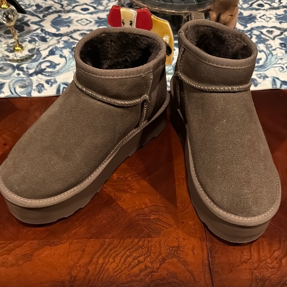 Brown Ankle Boots with Cushioned Comfort